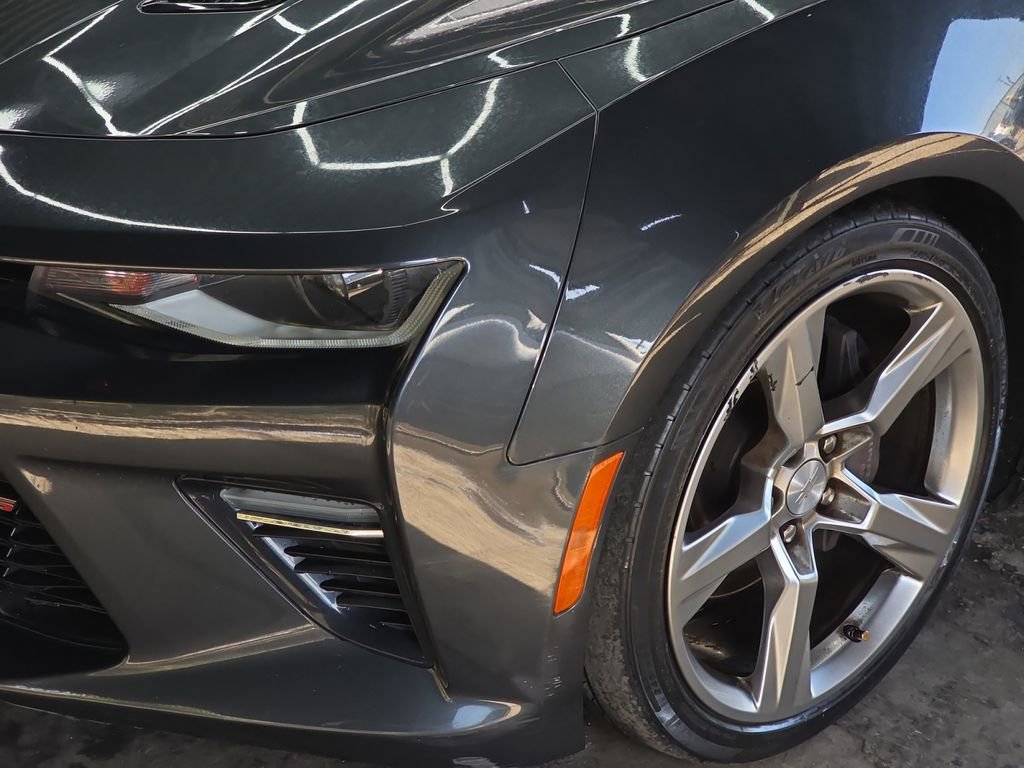 Used 2018 Chevrolet Camaro SS RWD image 28