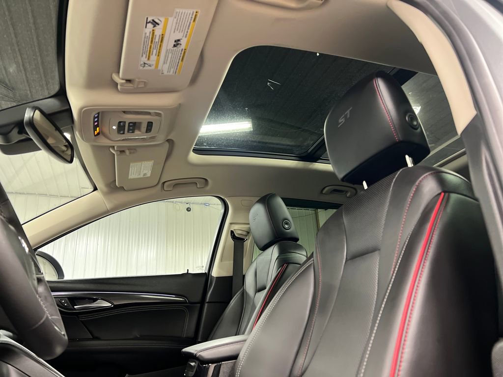Certified 2023 Buick Envision Essence w/ Technology Package I AWD/4WD image 28