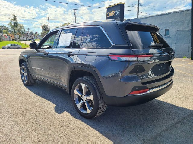 Used 2023 Jeep Grand Cherokee Limited AWD/4WD image 10