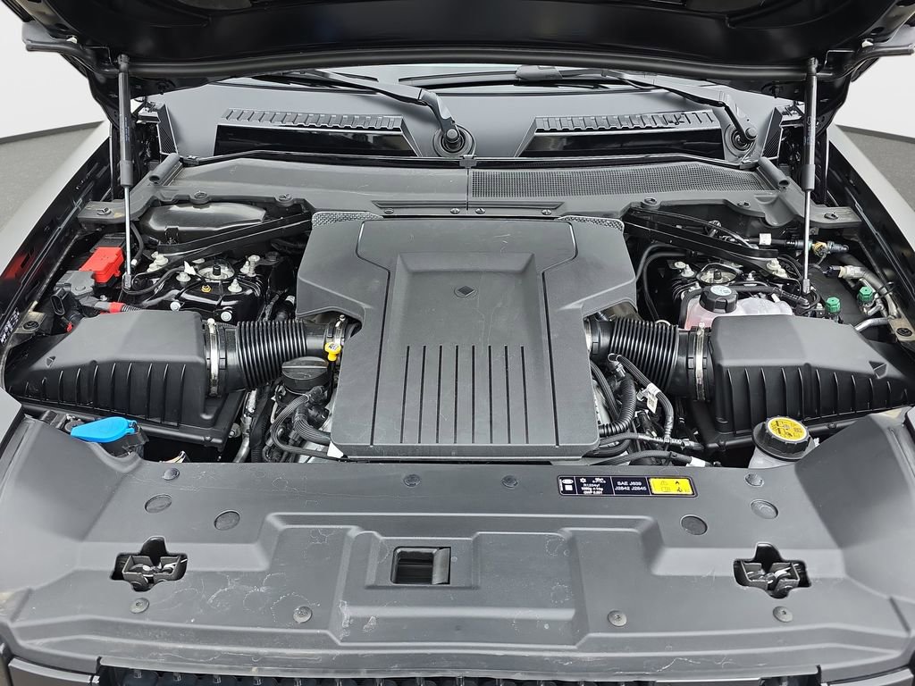 New 2026 Land Rover Defender 110 OCTA AWD/4WD image 31