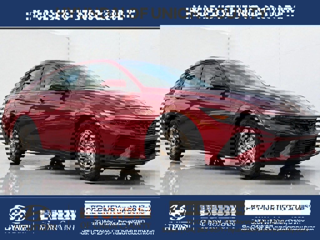 Certified 2025 Hyundai Elantra SE w/ Cargo Package