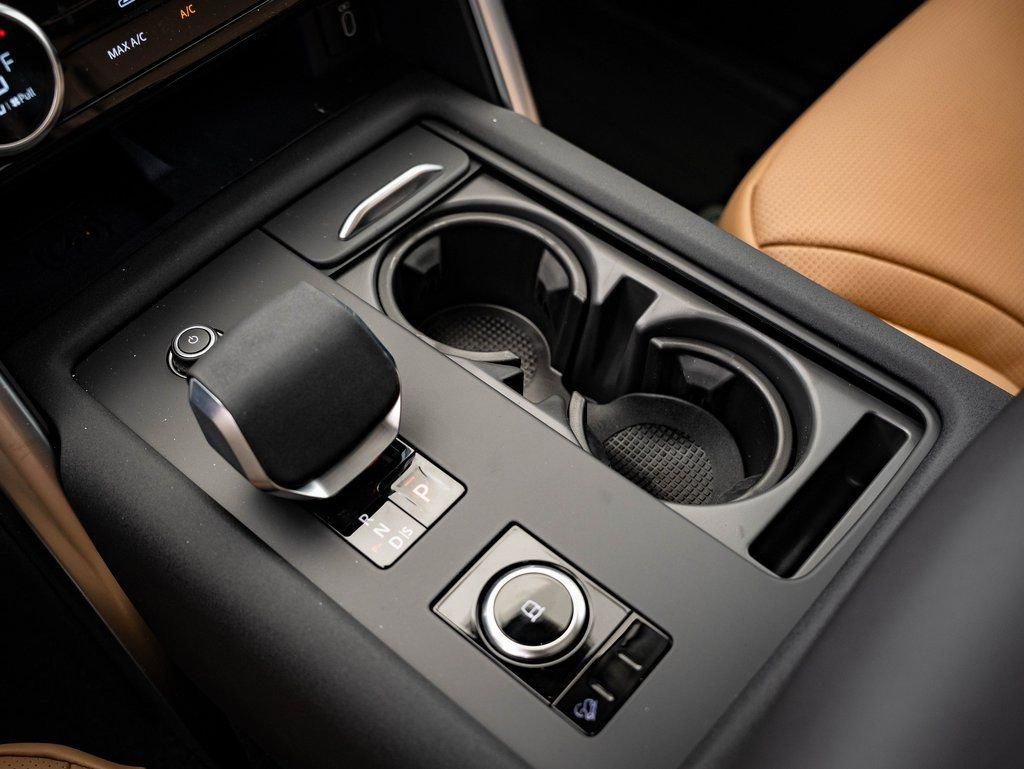 New 2026 Land Rover Discovery Limited Edition image 30