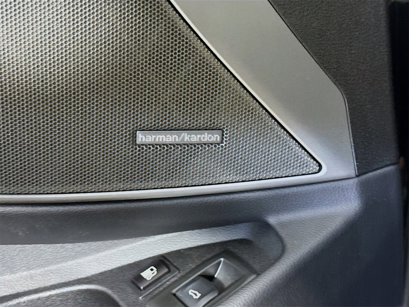 Certified 2023 BMW 330e w/ M Sport Package image 19