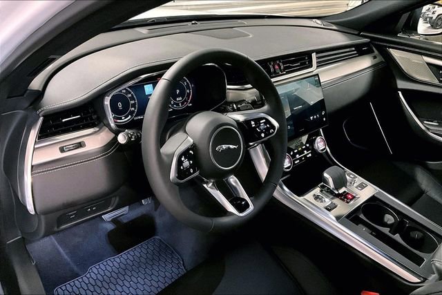 New 2024 Jaguar XF R-Dynamic SE AWD/4WD image 7