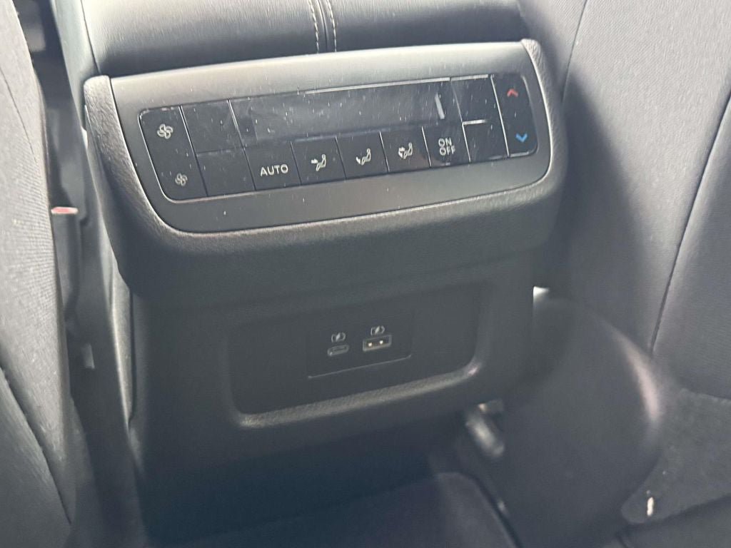 Used 2022 Nissan Pathfinder SV AWD/4WD image 33