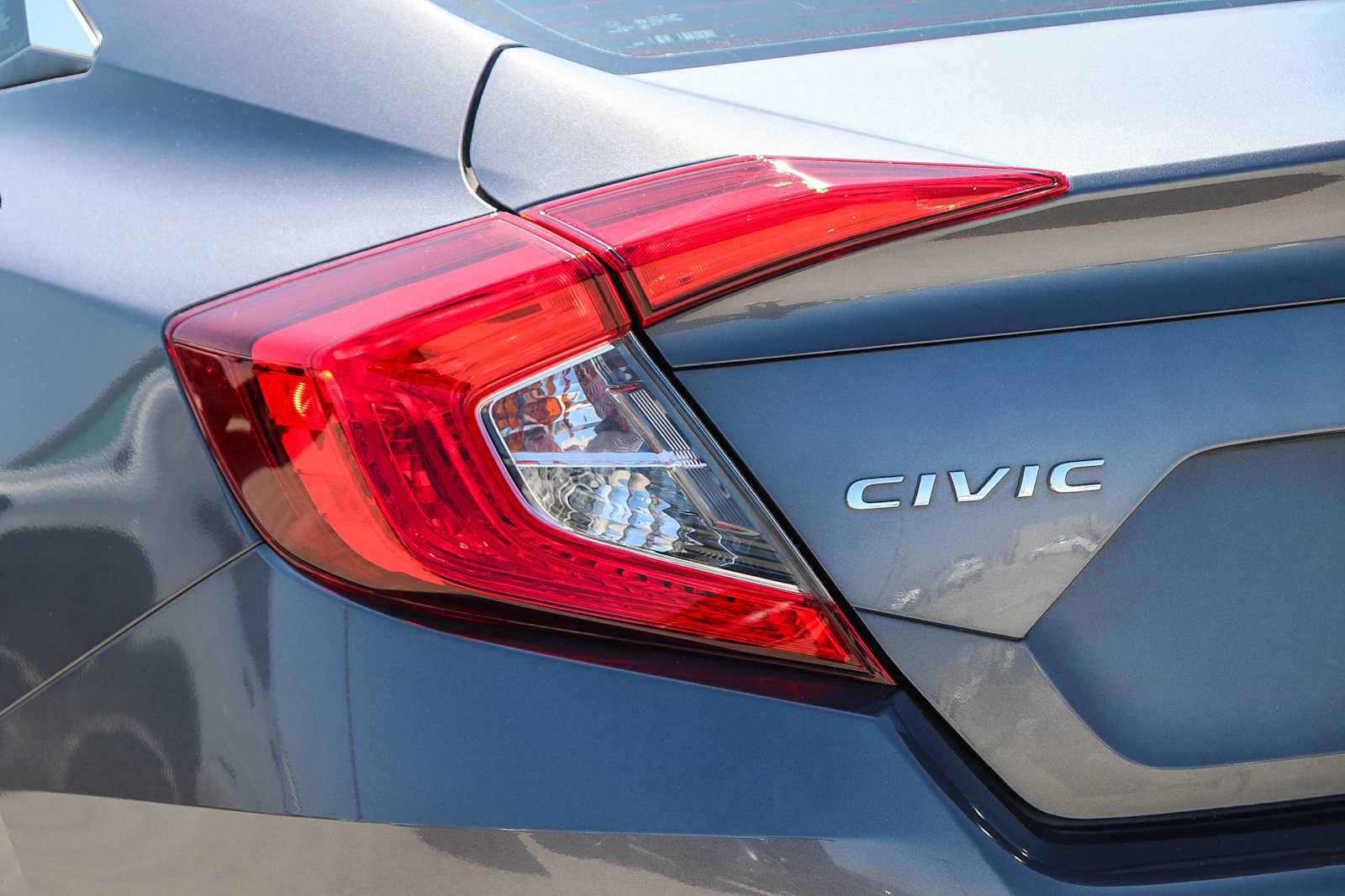 Used 2018 Honda Civic LX image 9