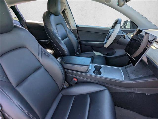 Used 2021 Tesla Model Y Long Range image 21
