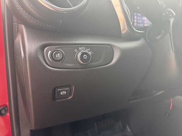 Used 2019 Chevrolet Blazer LT image 19