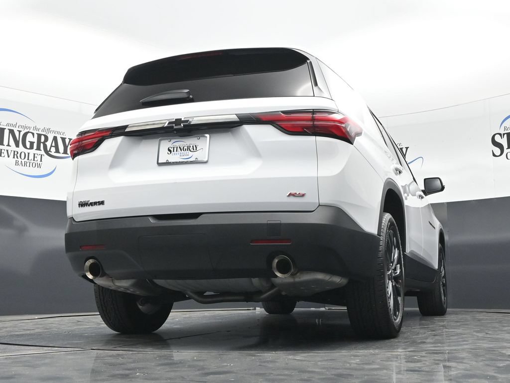 Used 2023 Chevrolet Traverse RS FWD image 34