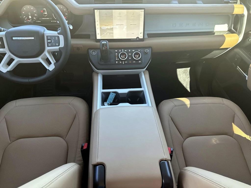 New 2025 Land Rover Defender 130 X-Dynamic SE image 14