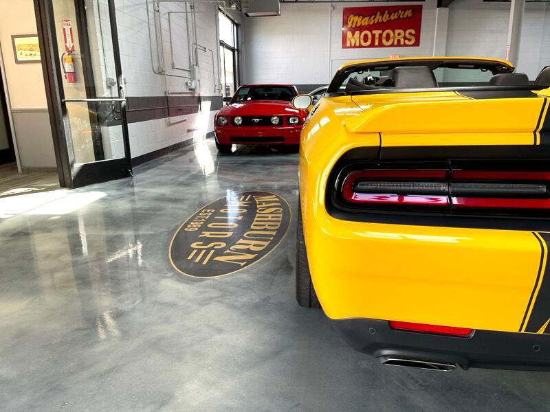 Used 2017 Dodge Challenger SRT w/ Technology Group image 14