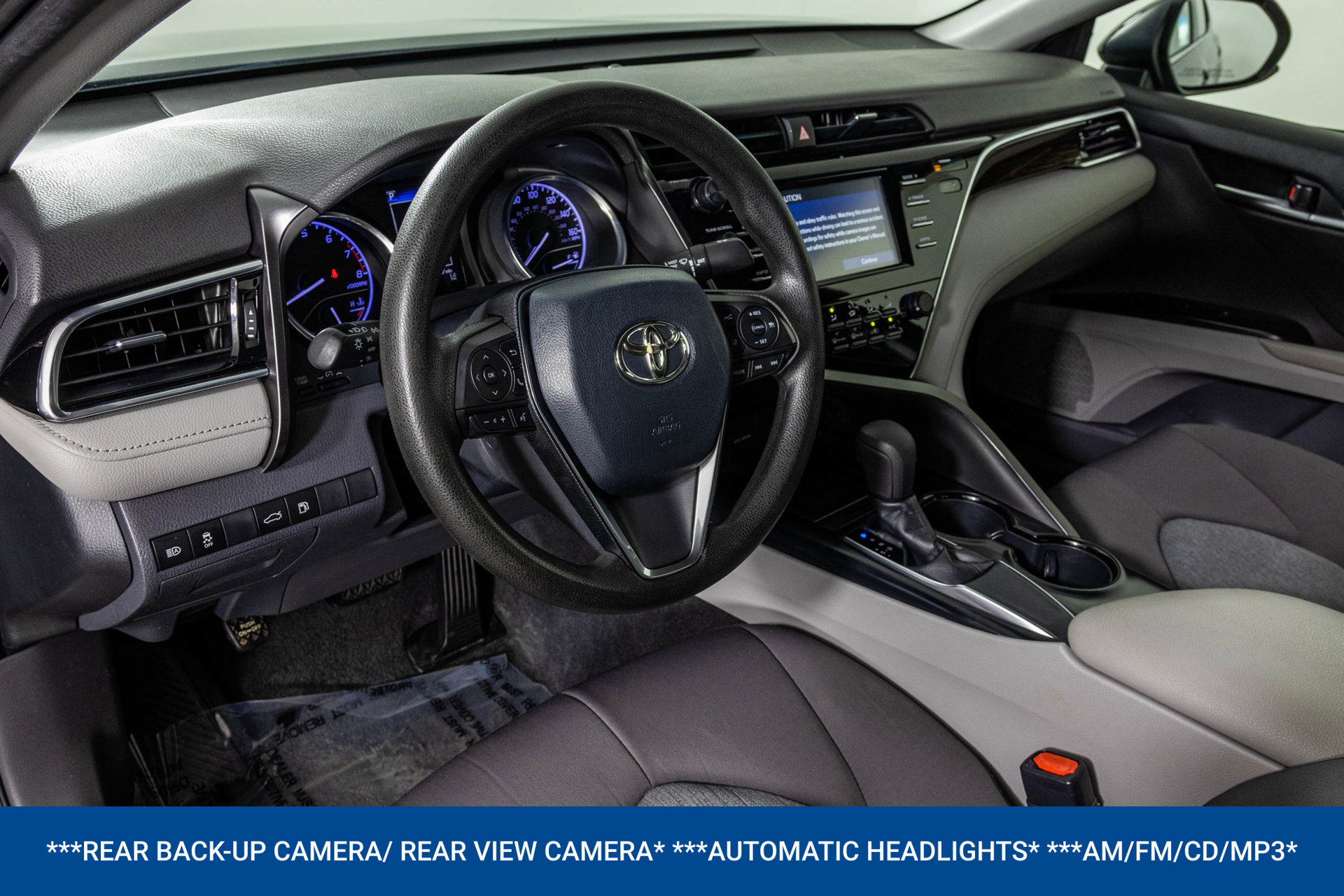 Used 2018 Toyota Camry LE FWD image 4