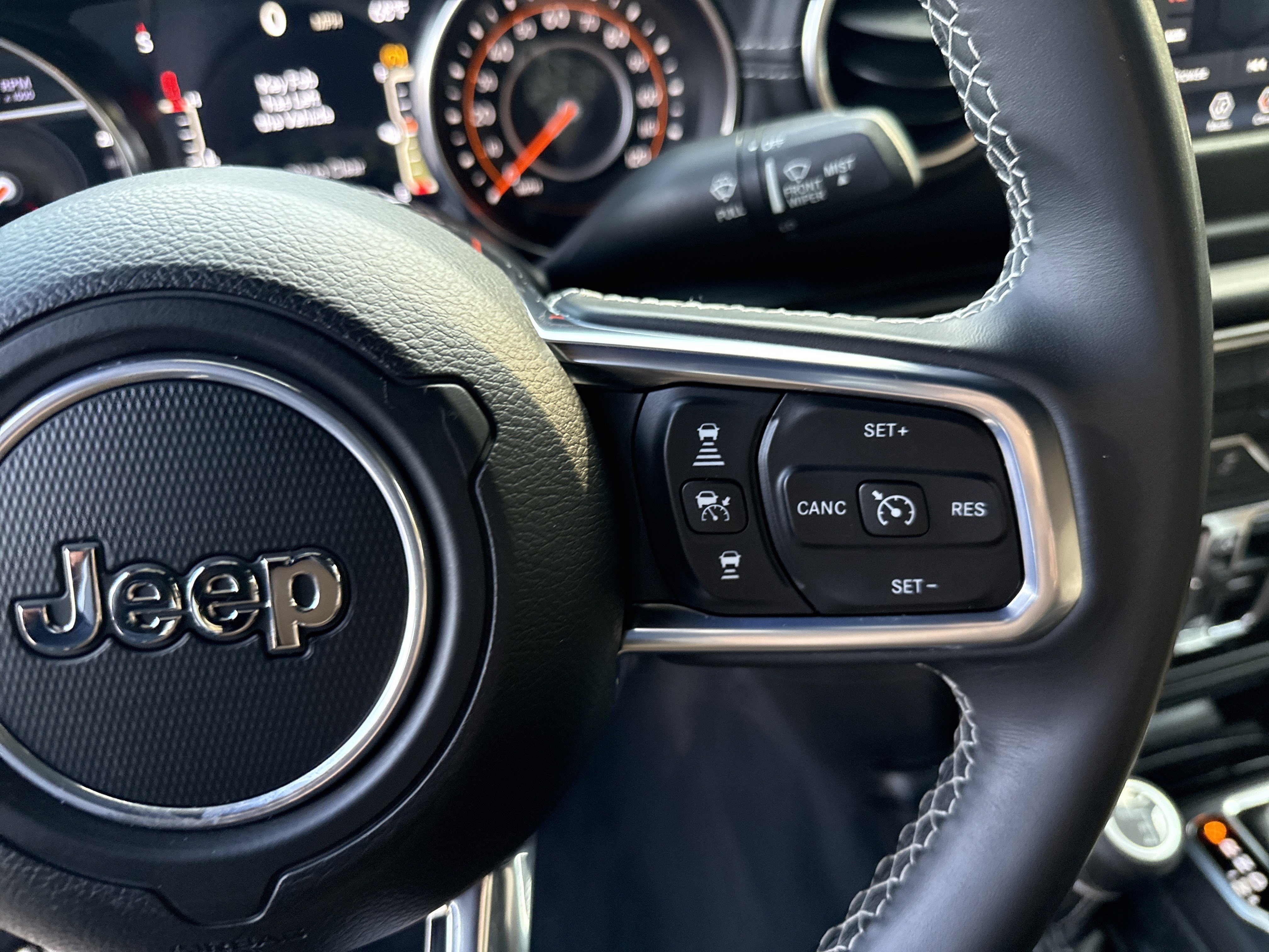 Used 2020 Jeep Gladiator Overland w/ Safety Group image 27