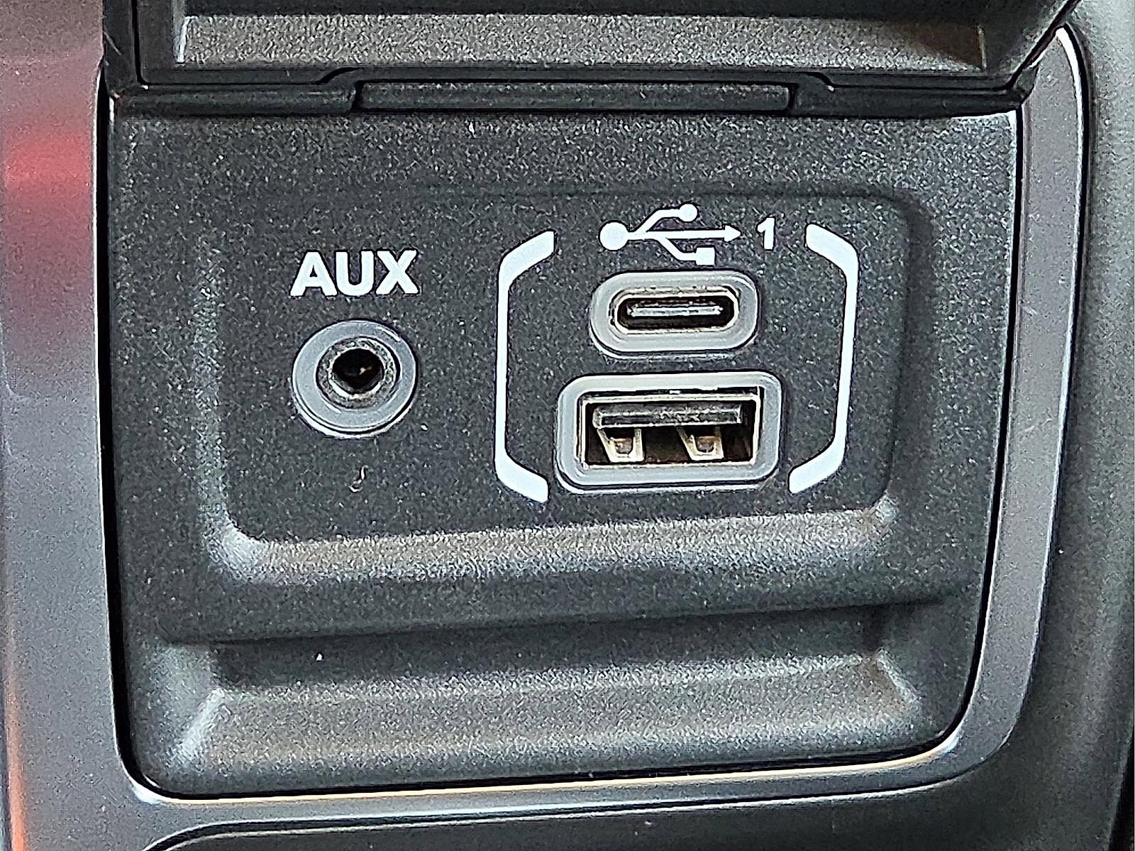 New 2025 Jeep Gladiator Mojave w/ Steel Bumper Group image 17