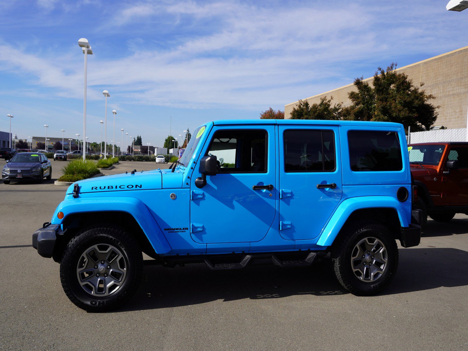 Used 2017 Jeep Wrangler Unlimited Rubicon w/ Connectivity Group image 8