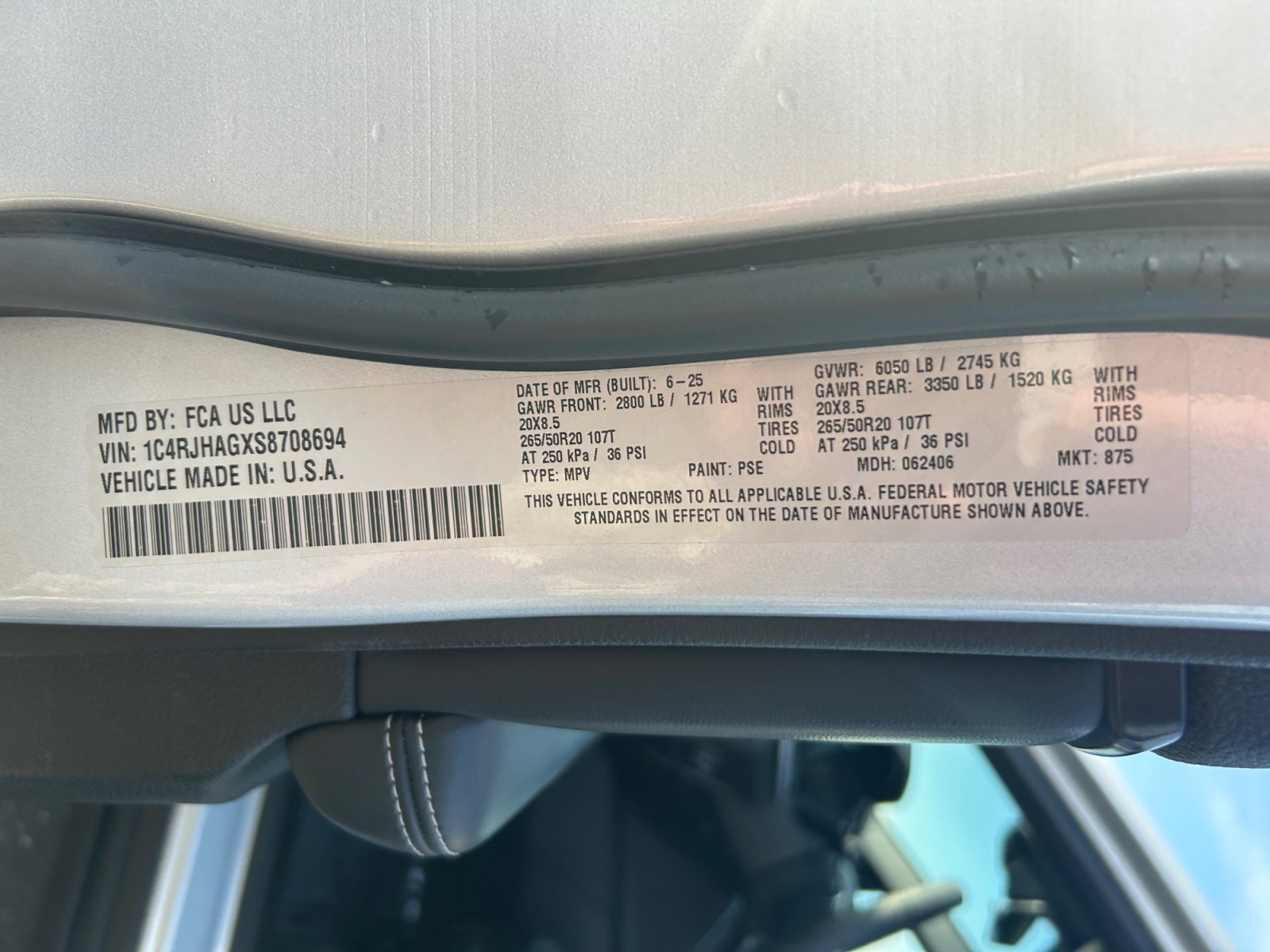 Used 2025 Jeep Grand Cherokee Altitude AWD/4WD image 32