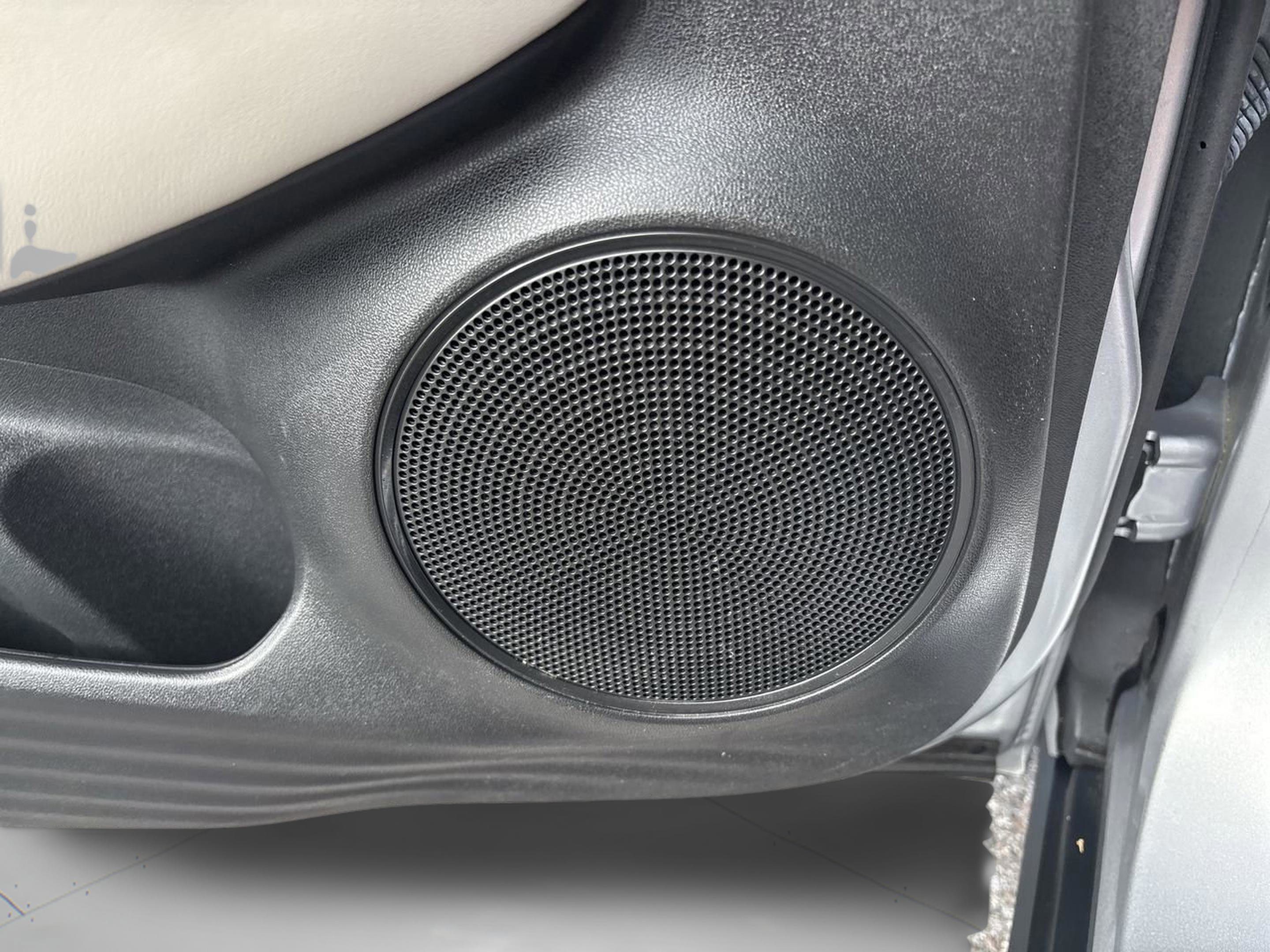 Used 2023 Honda HR-V LX image 32