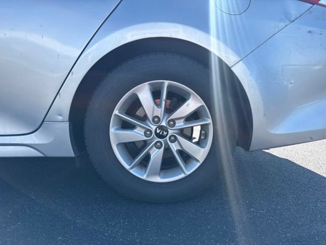 Used 2018 Kia Optima LX FWD image 12