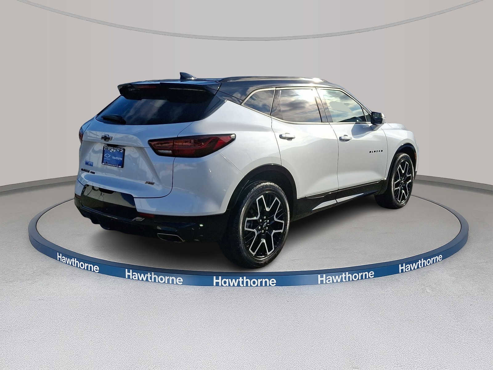 Certified 2023 Chevrolet Blazer RS w/ Driver Confidence II Package image 6