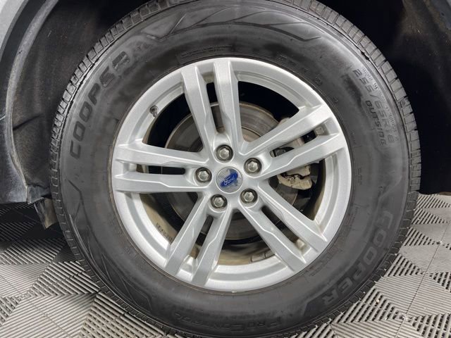 Used 2021 Ford Explorer XLT w/ Equipment Group 202A image 13