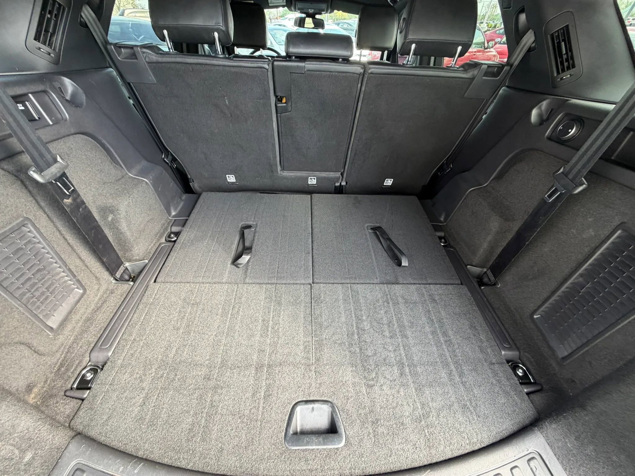 Used 2016 Land Rover Discovery Sport HSE Luxury image 18