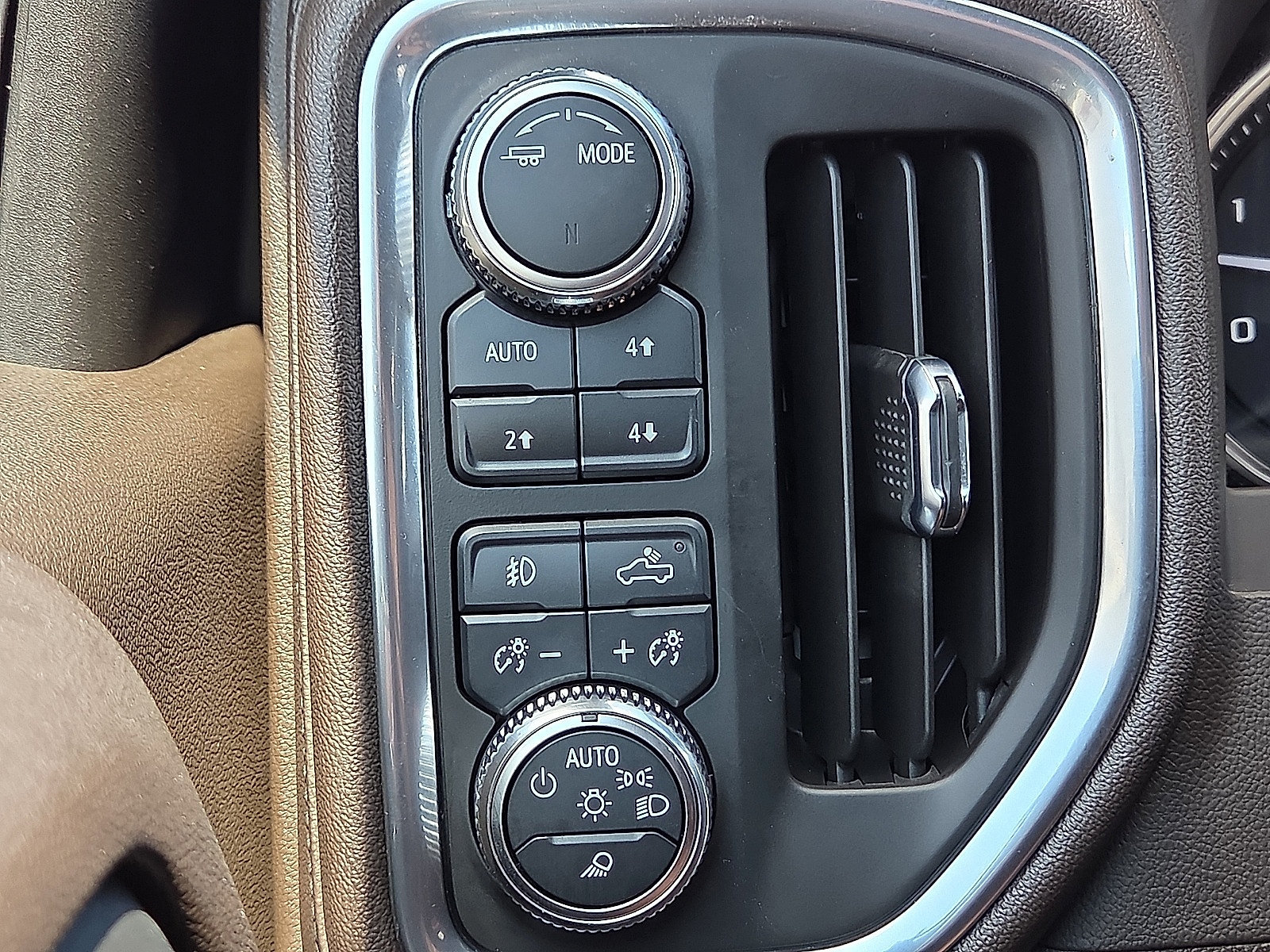 Used 2023 GMC Sierra 3500 Denali AWD/4WD image 19