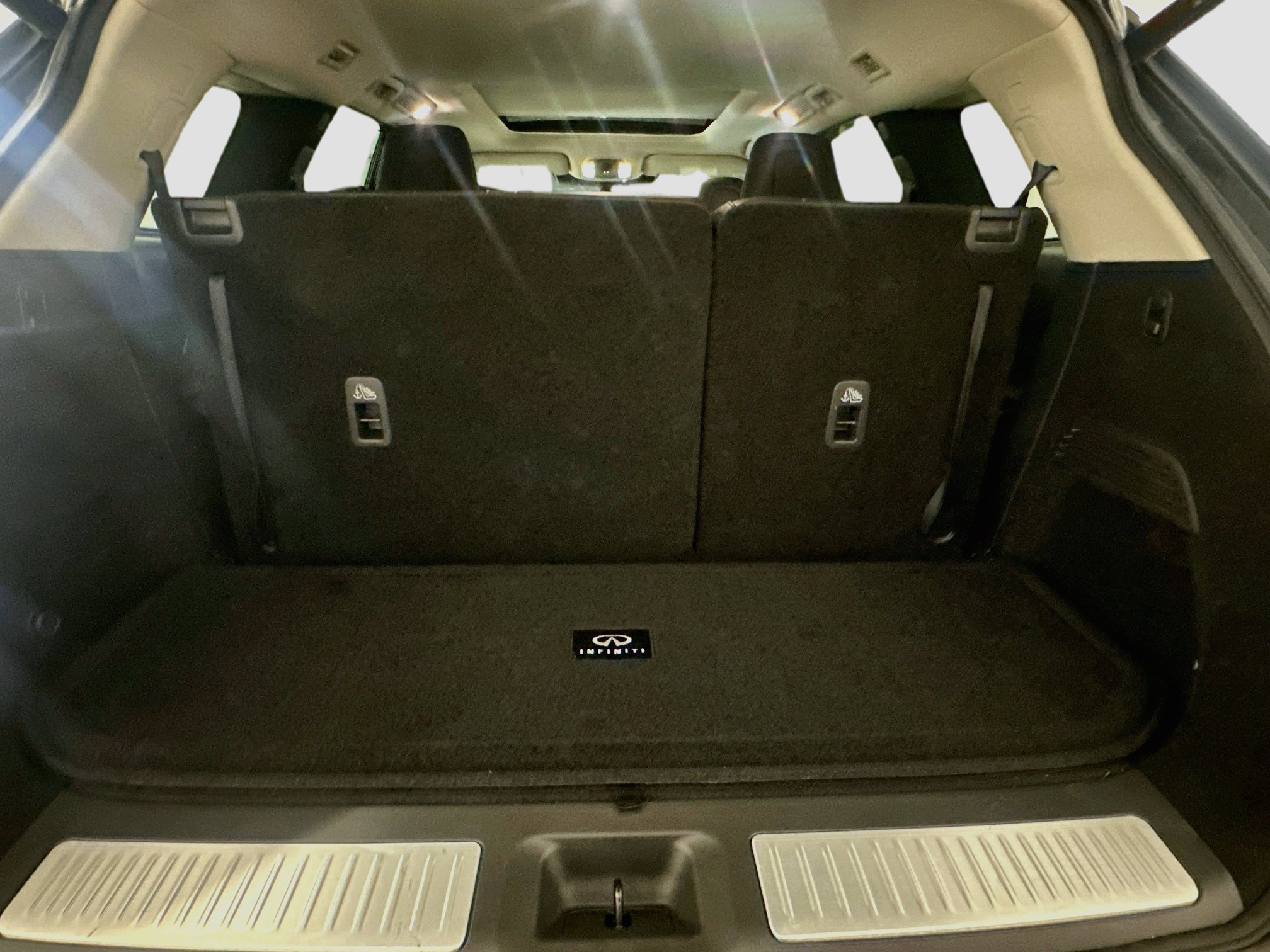 Used 2023 INFINITI QX60 Luxe w/ Cargo Package AWD/4WD image 32