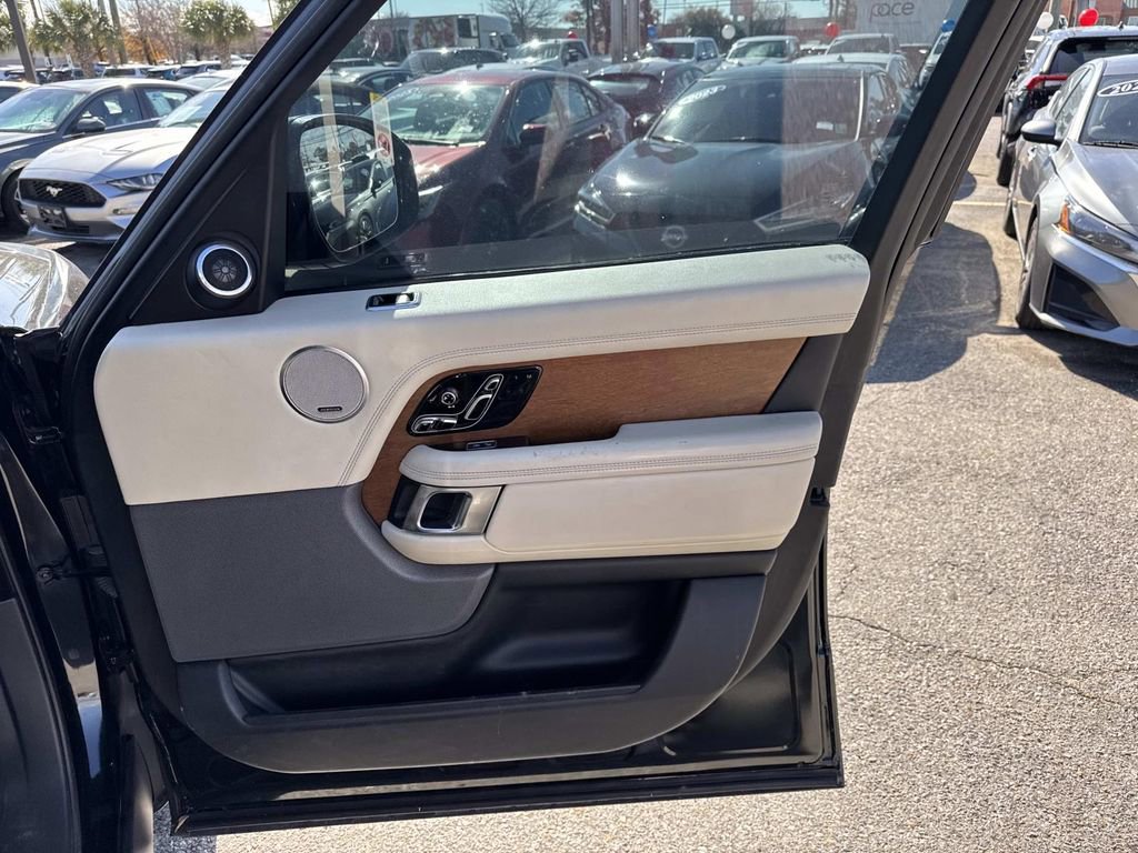 Used 2019 Land Rover Range Rover Long Wheelbase Supercharged image 13