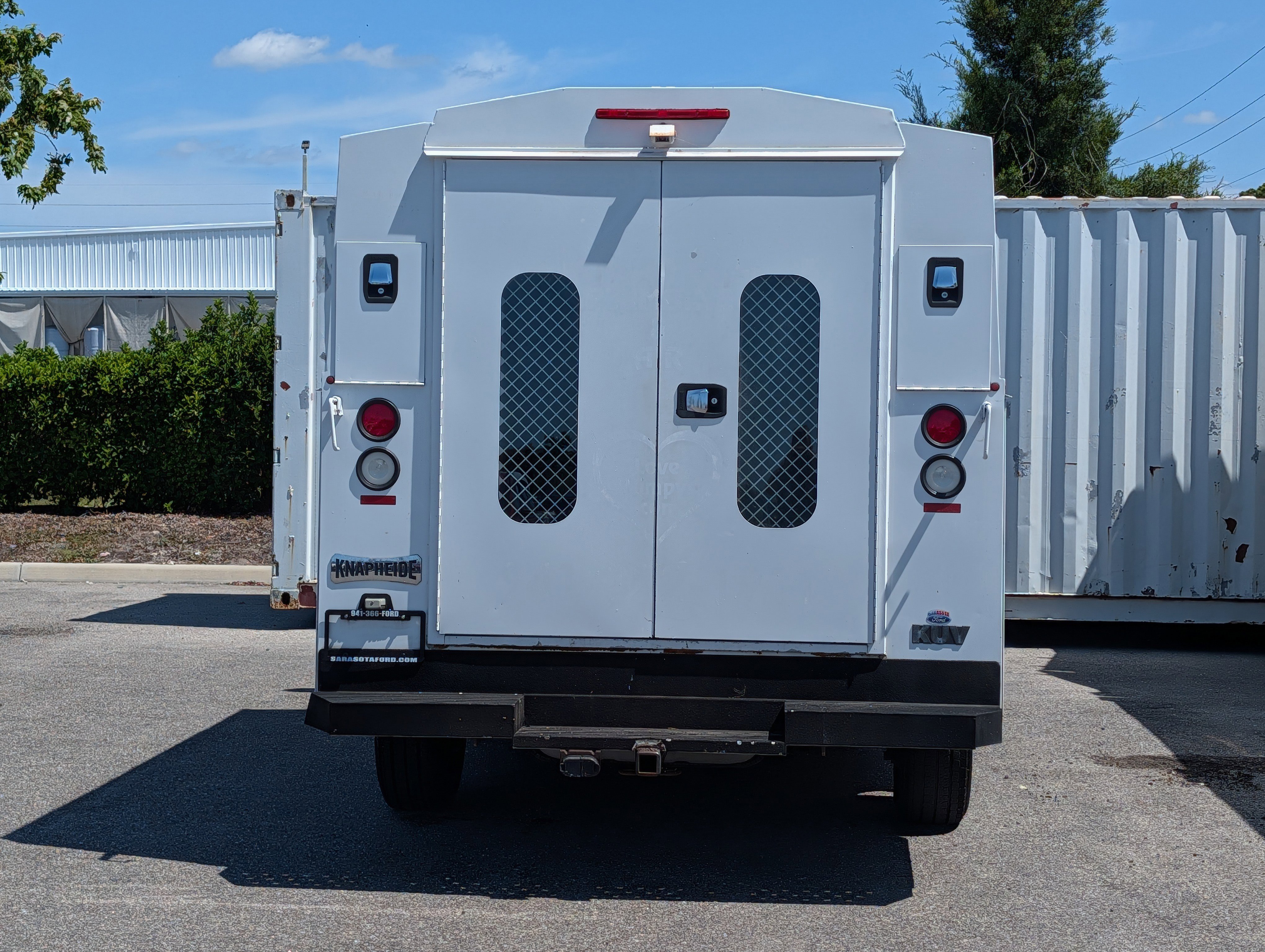 Used 2017 Ford E-350 and Econoline 350 Super Duty w/ Power Windows & Locks Group RWD image 5