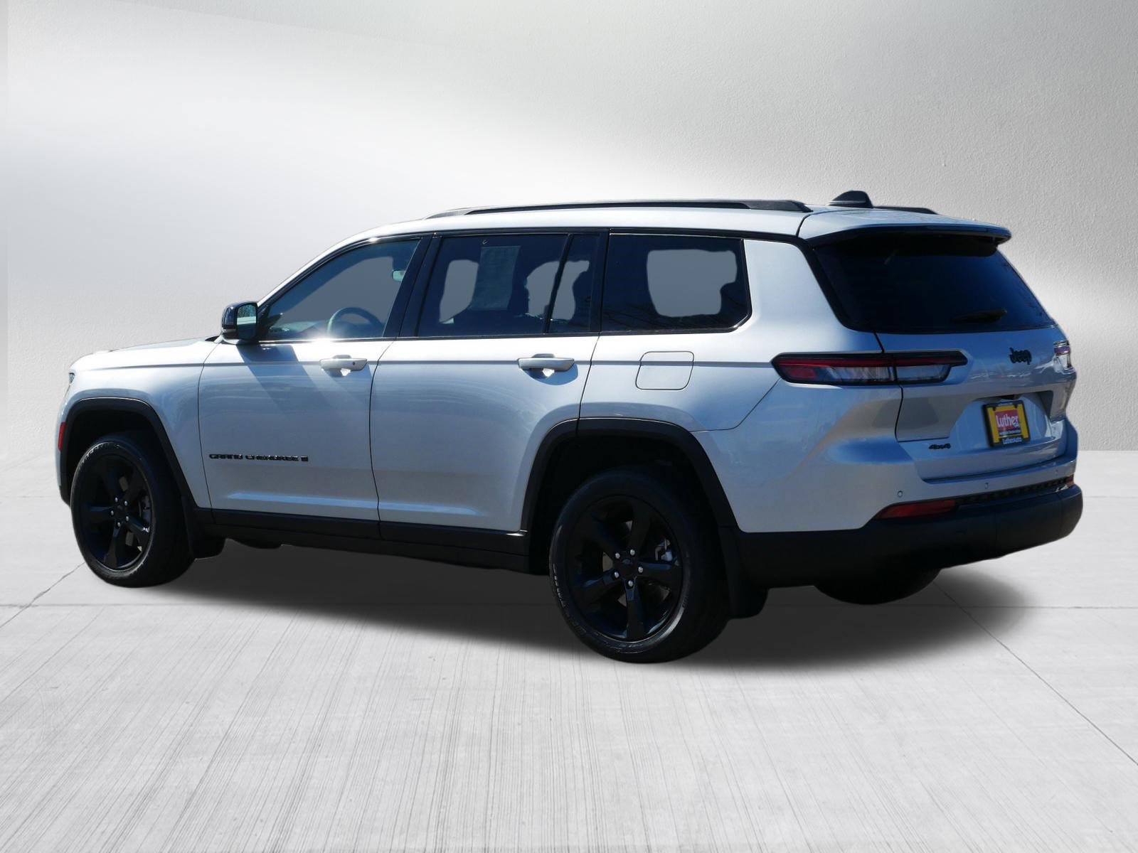 Certified 2023 Jeep Grand Cherokee L Laredo image 5