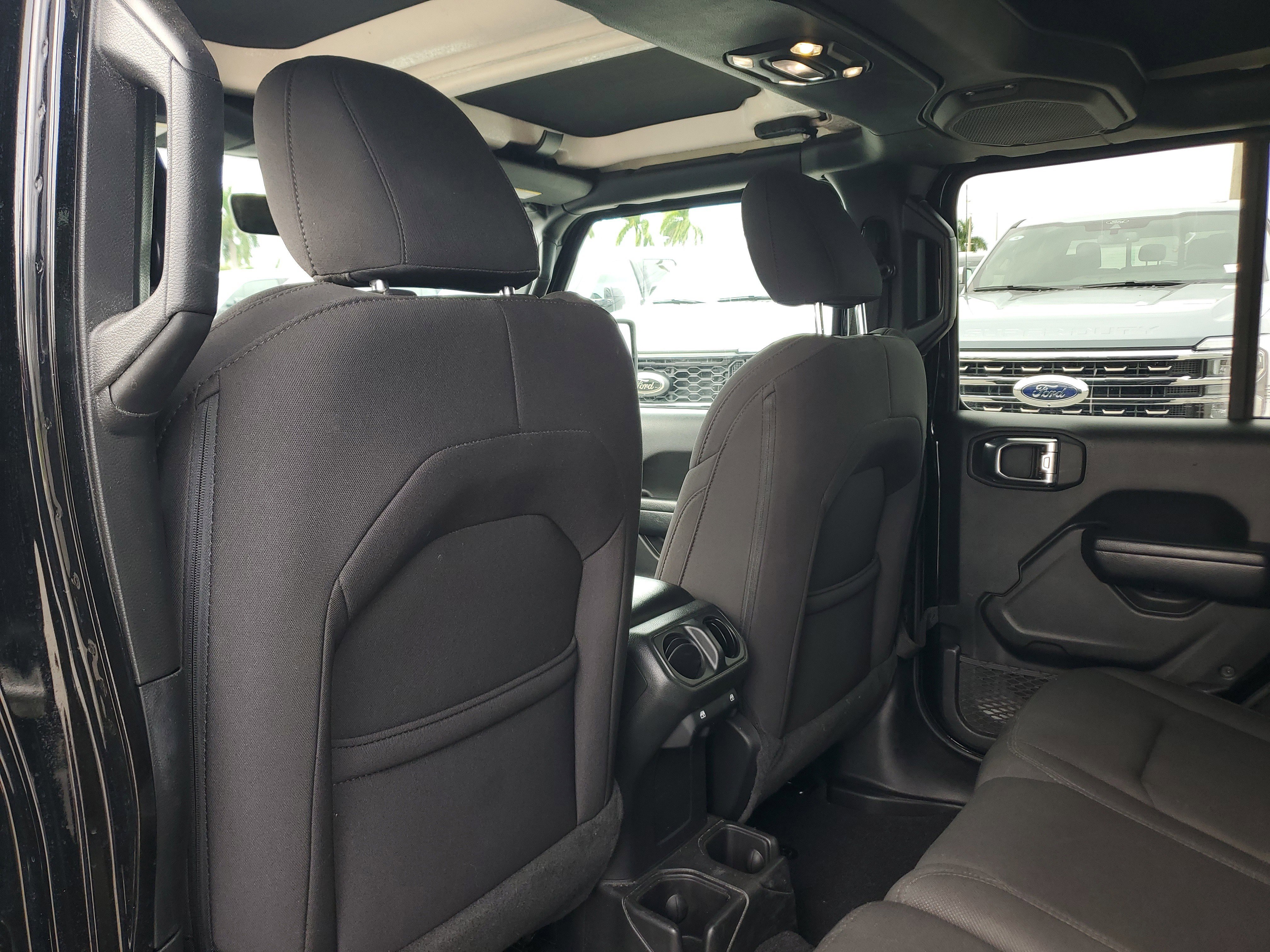 Used 2023 Jeep Wrangler Unlimited Sport image 13