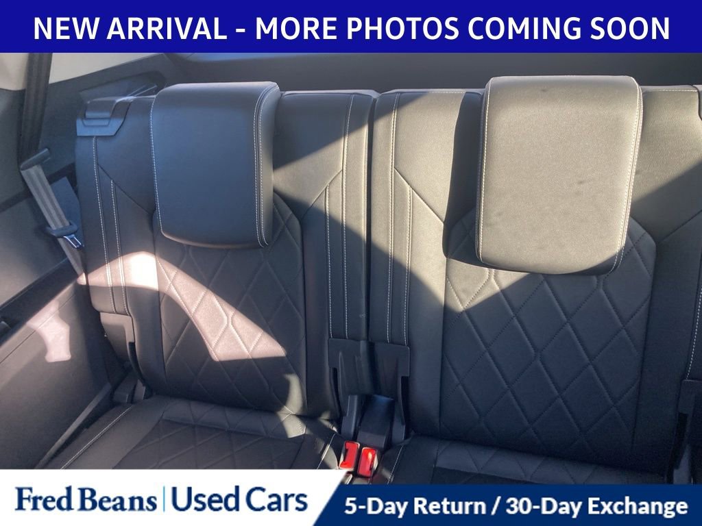 Used 2025 Volkswagen Atlas SEL Premium R-Line image 12