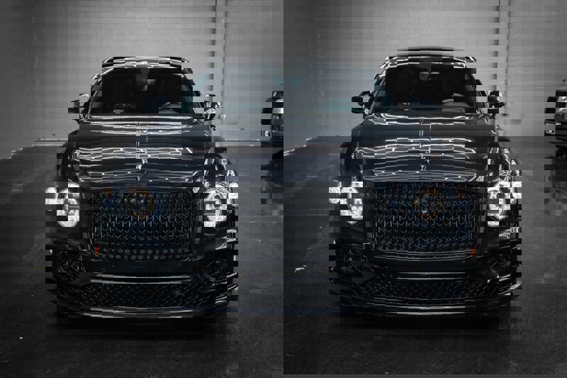 Used 2022 Bentley Flying Spur W12 image 2