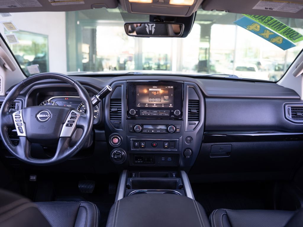 Used 2023 Nissan Titan SV w/ SV Convenience Package image 15