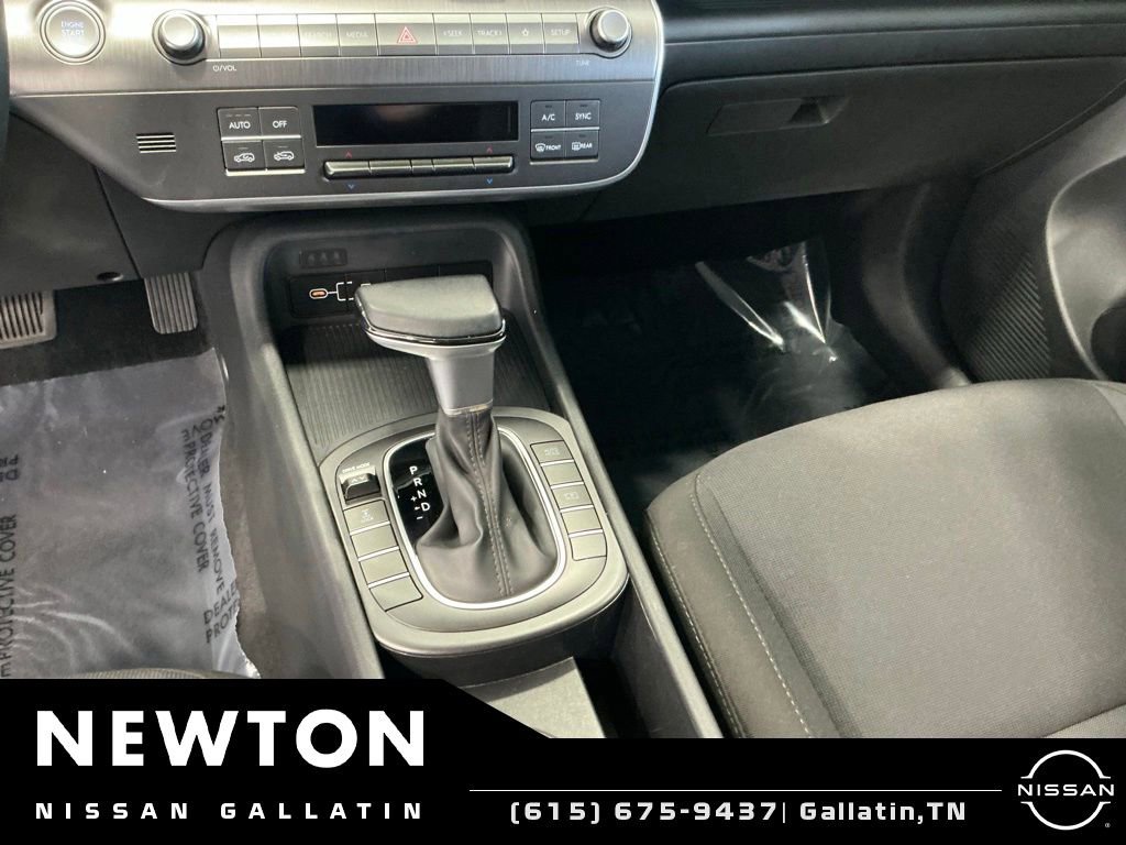 Used 2025 Hyundai Kona SEL AWD/4WD image 8