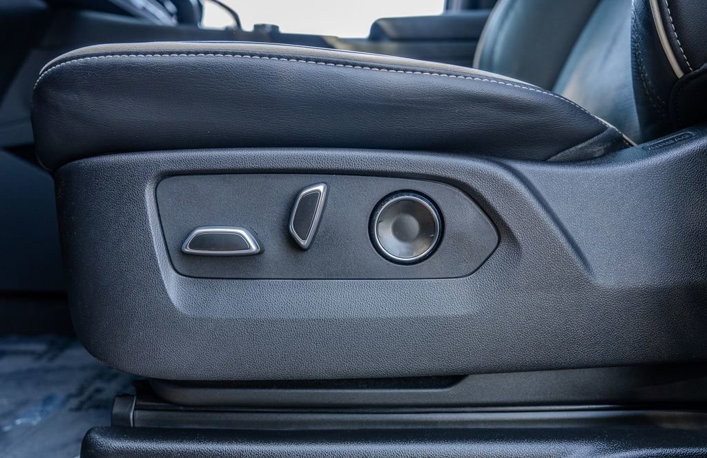 Used 2024 Cadillac Escalade Sport w/ Touring Package image 18