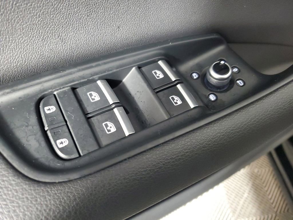 Used 2023 Audi Q7 2.0T Premium w/ Convenience Package image 20