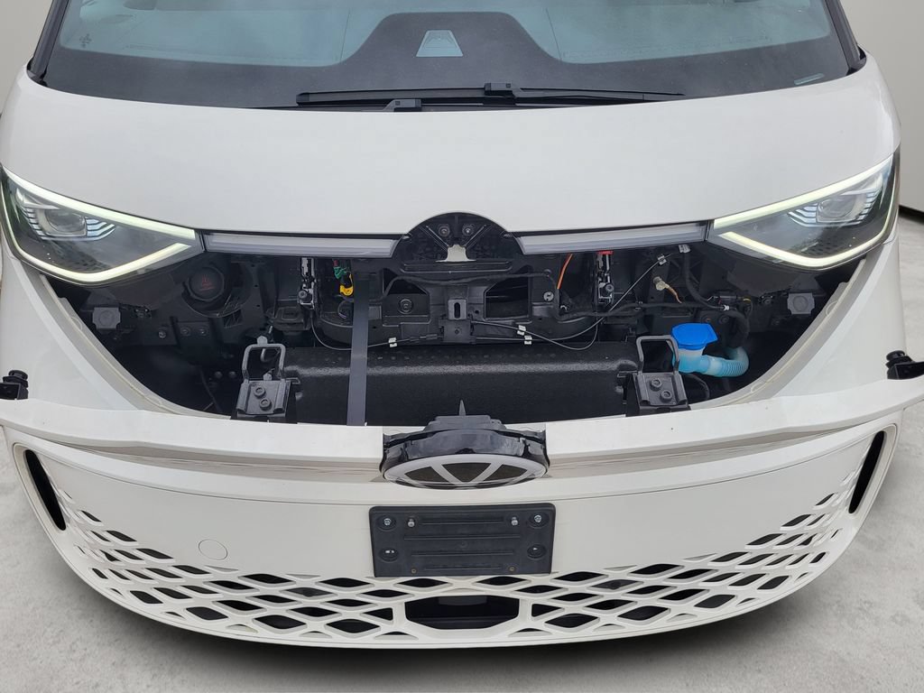 Used 2025 Volkswagen ID. Buzz 1st Edition RWD image 28