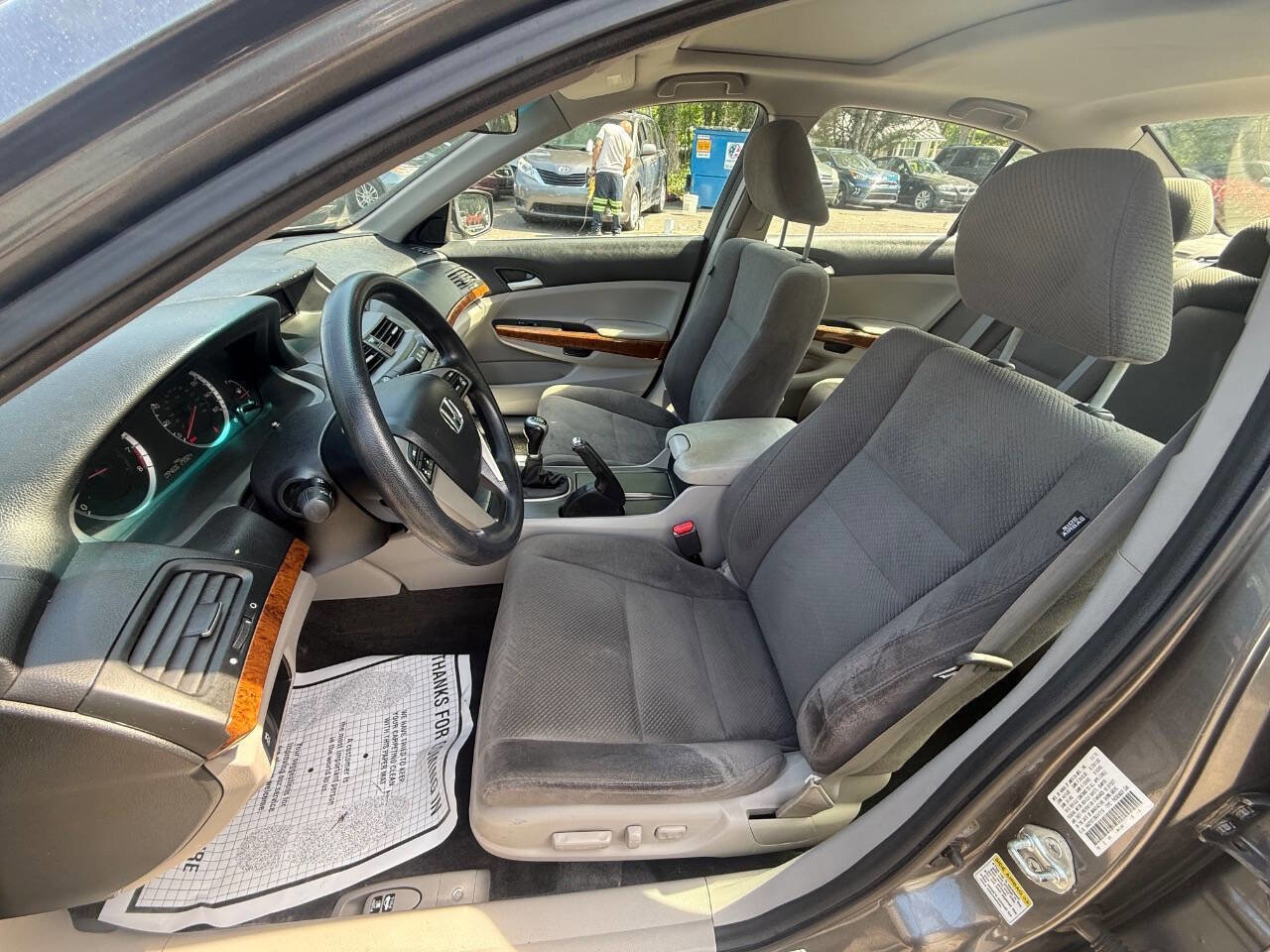 Used 2011 Honda Accord EX image 10