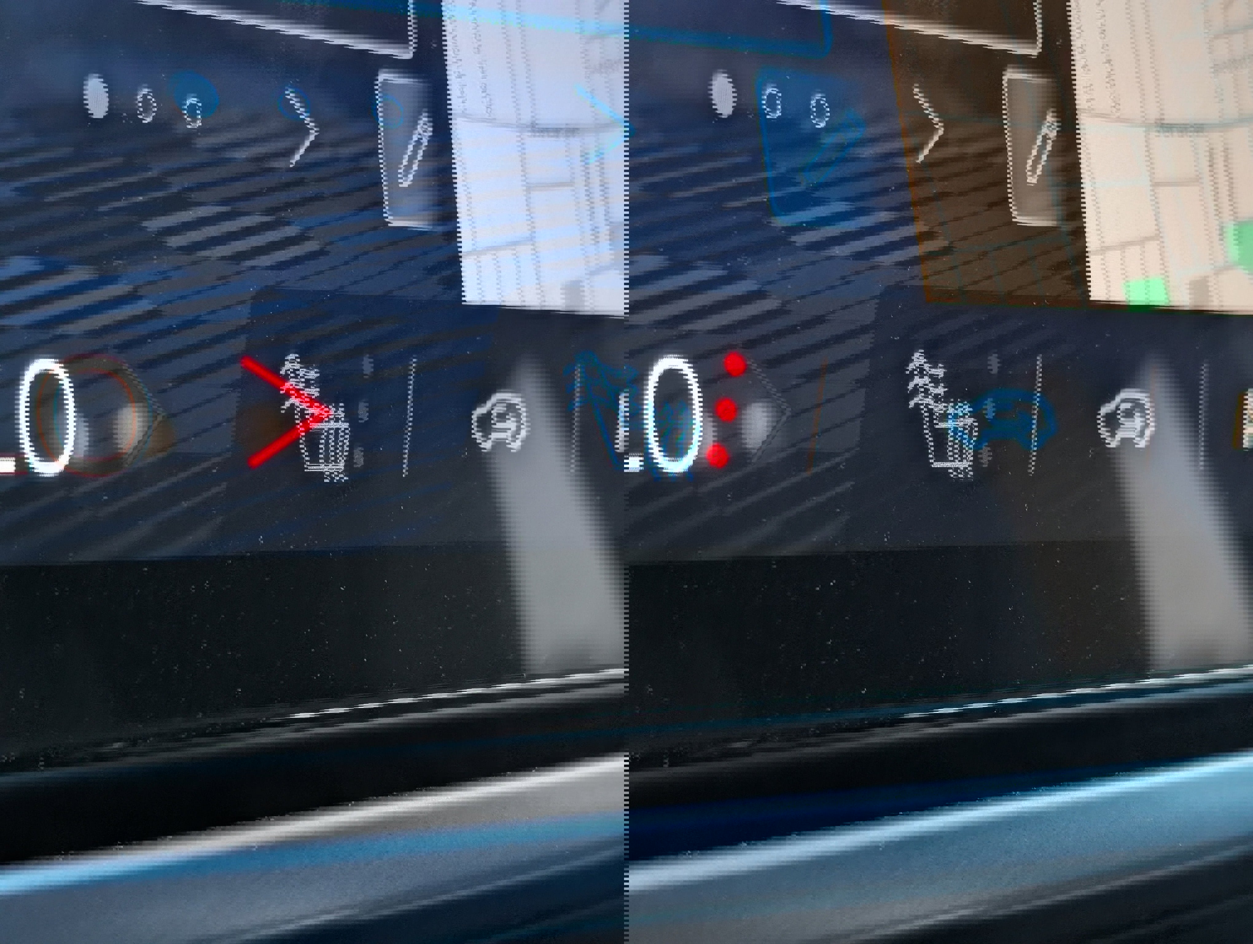 New 2025 Chevrolet Equinox EV LT image 4