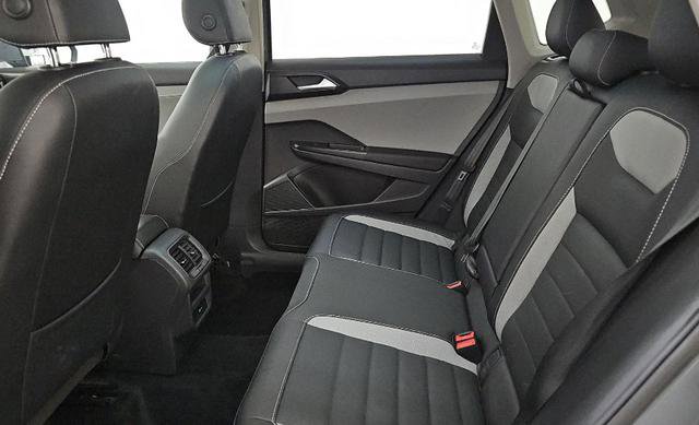 Used 2022 Volkswagen Taos SEL w/ Panoramic Sunroof Package image 13