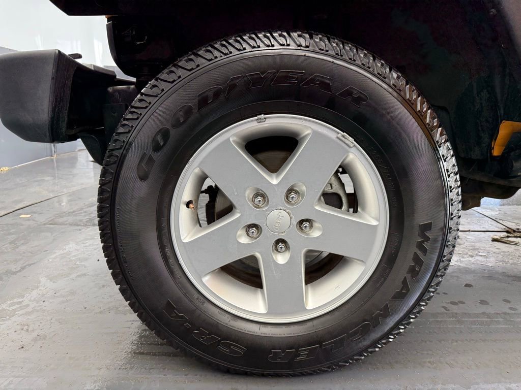 Used 2013 Jeep Wrangler Unlimited Sport image 21