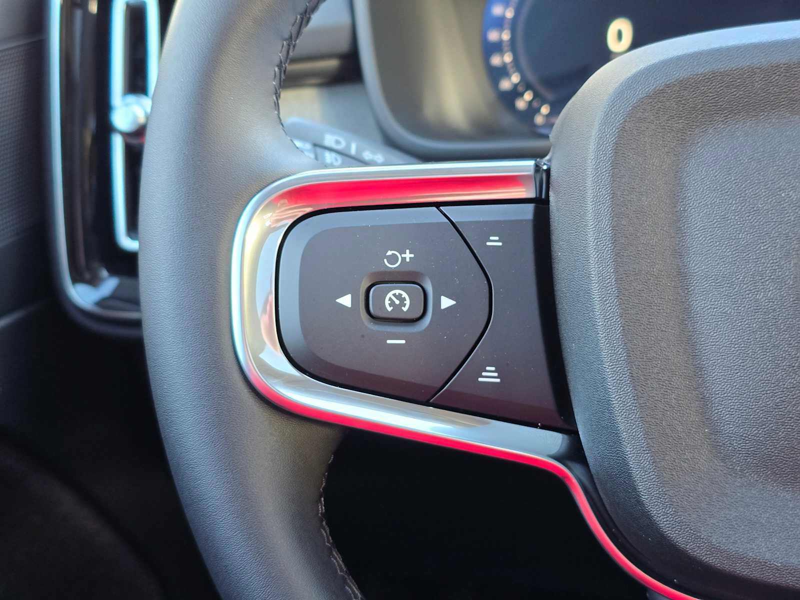 New 2026 Volvo XC40 B5 Plus w/ Protection Package Premier image 30