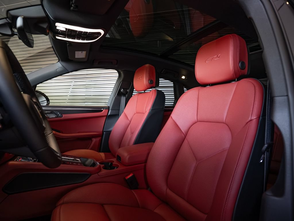 New 2026 Porsche Macan GTS AWD/4WD image 5