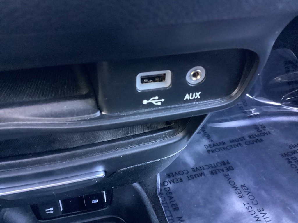 Used 2019 Chrysler Pacifica Touring-L w/ S Appearance Package FWD image 27