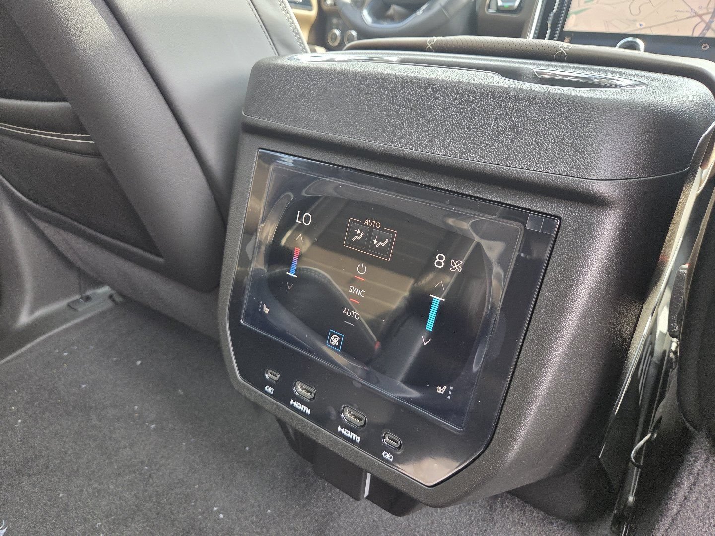 New 2026 GMC Yukon XL Denali Ultimate AWD/4WD image 27