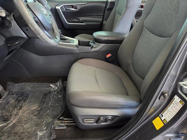 Used 2022 Toyota RAV4 XLE image 15