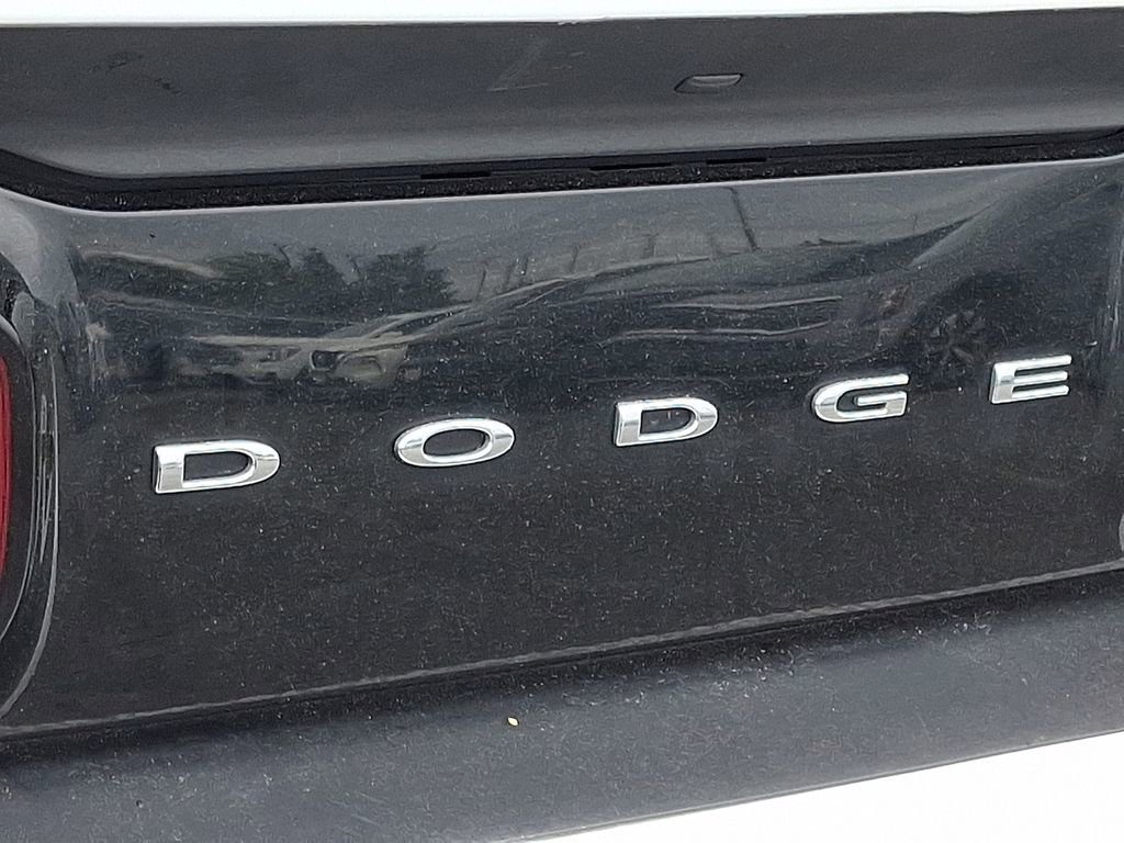 Used 2023 Dodge Challenger SXT RWD image 29