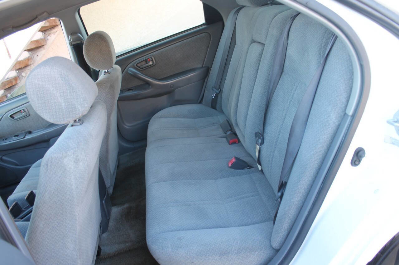 Used 2001 Toyota Camry LE FWD image 23