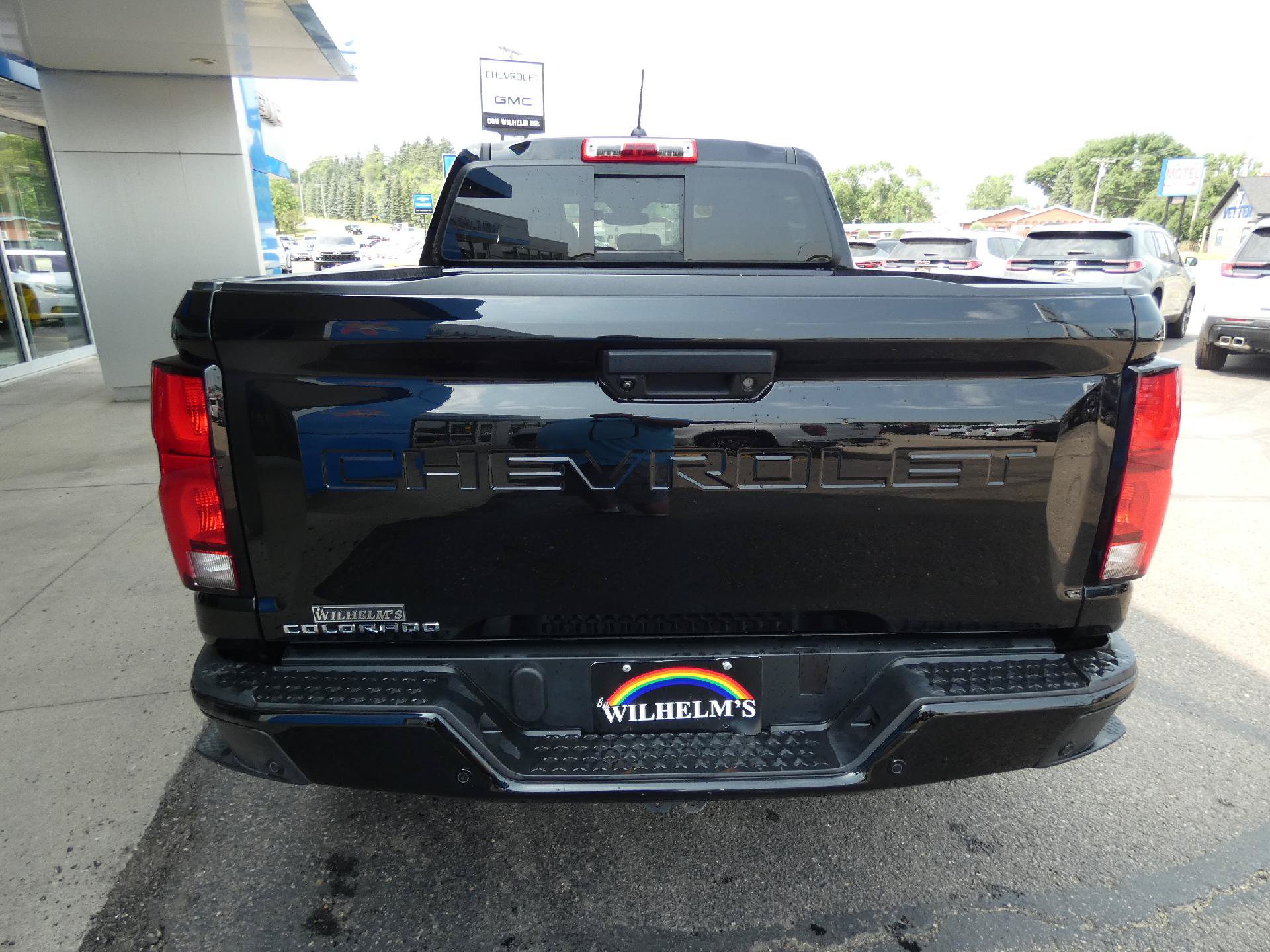 Used 2025 Chevrolet Colorado LT w/ LT Convenience Package AWD/4WD image 4